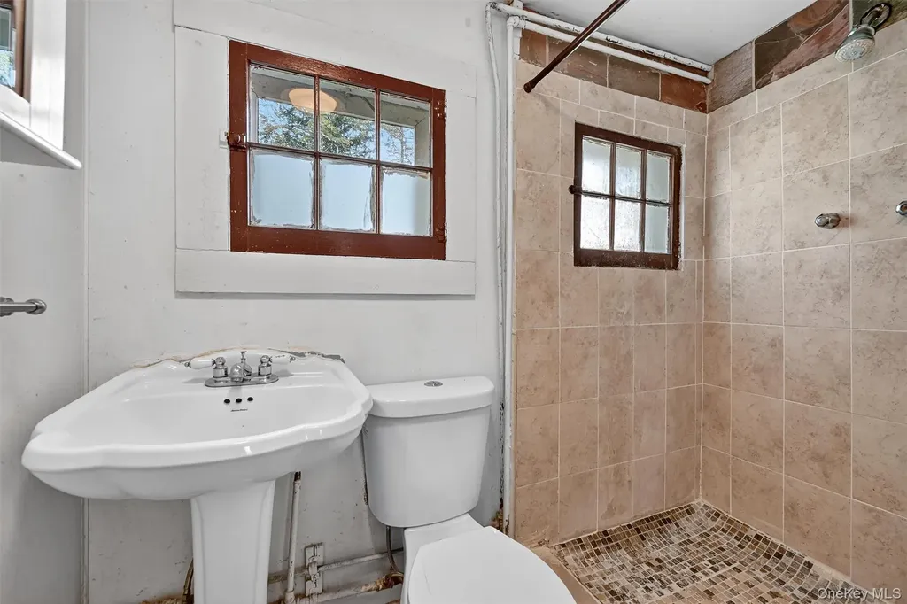 75 Old Minisink Trail Goshen NY 10924