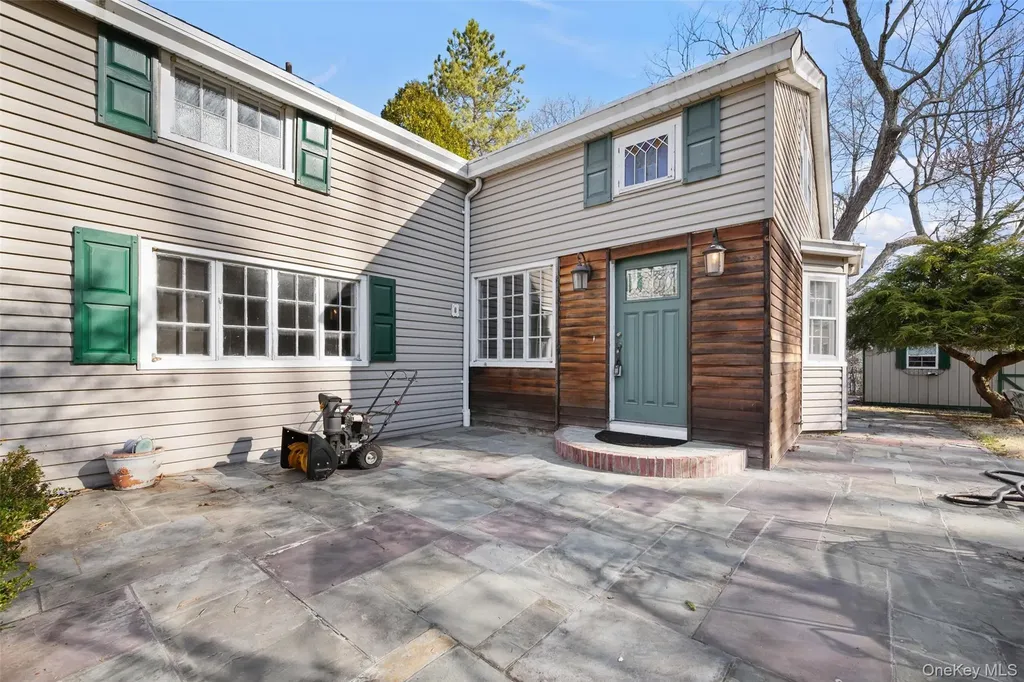 75 Old Minisink Trail Goshen NY 10924