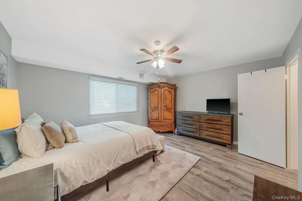 197 N Pointe Circle Coram NY 11727