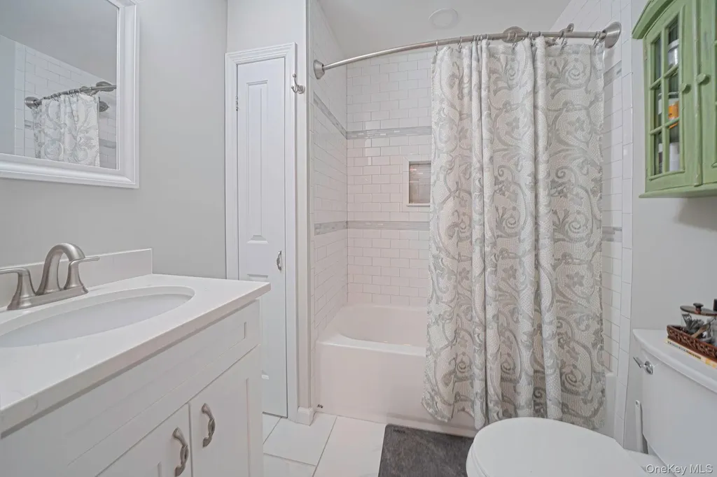 197 N Pointe Circle Coram NY 11727