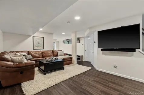 67 Bellefair Road Rye Brook NY 10573