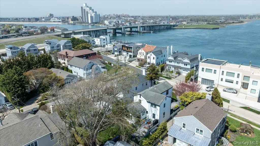 1989 Bay Boulevard Atlantic Beach NY 11509