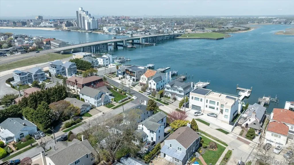 1989 Bay Boulevard Atlantic Beach NY 11509