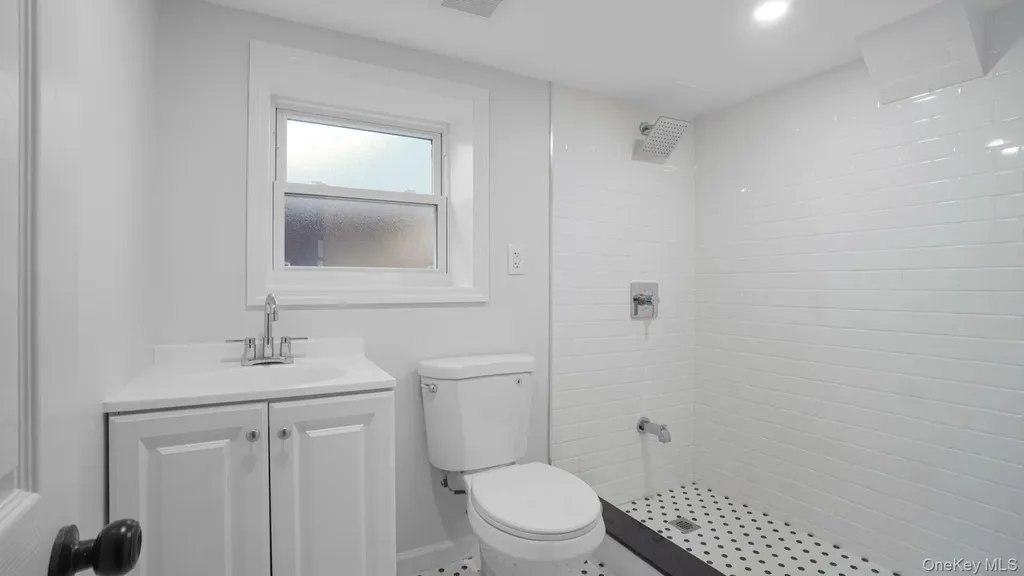 4370 Edson Avenue Bronx NY 10466