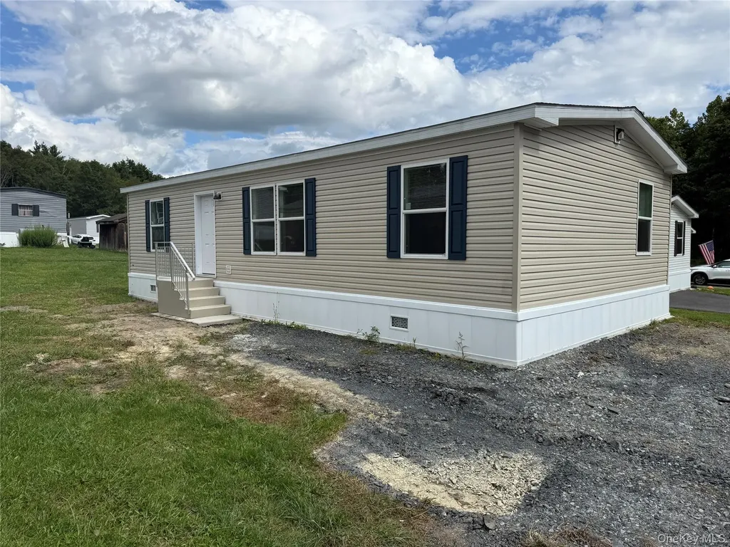 16 Shore Lane Burlingham NY 12722