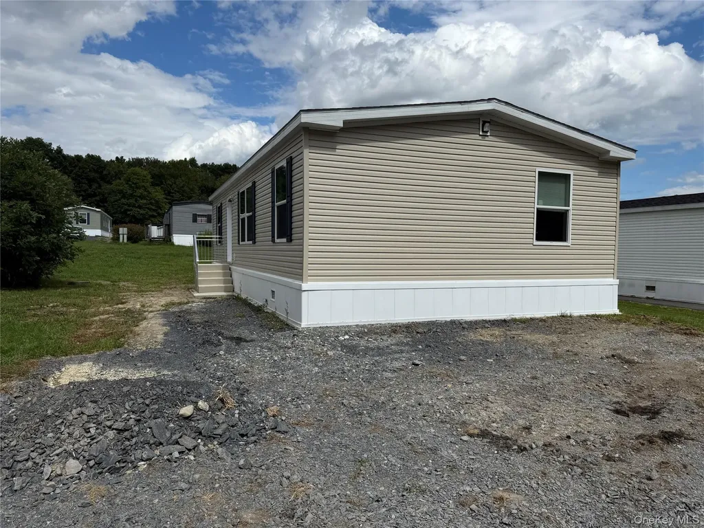 16 Shore Lane Burlingham NY 12722