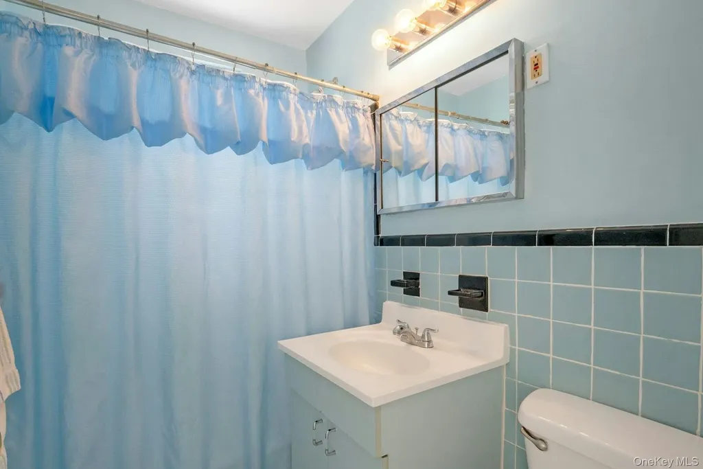 152 Meagher Avenue Bronx NY 10465