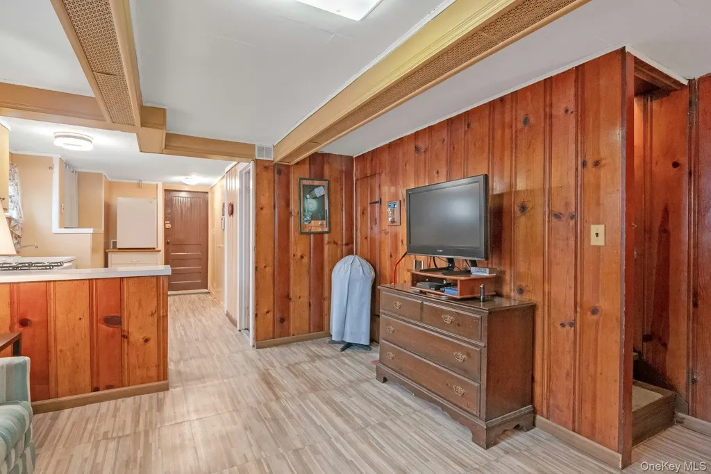 152 Meagher Avenue Bronx NY 10465