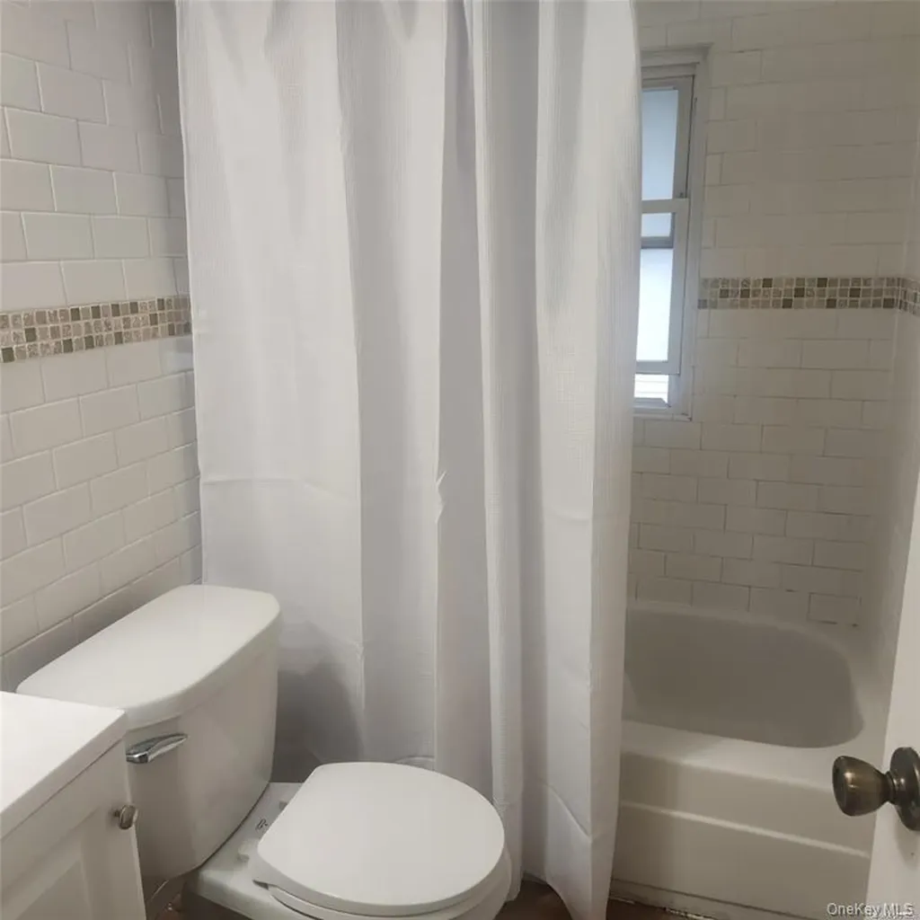 30 Montgomery Avenue Oceanside NY 11572