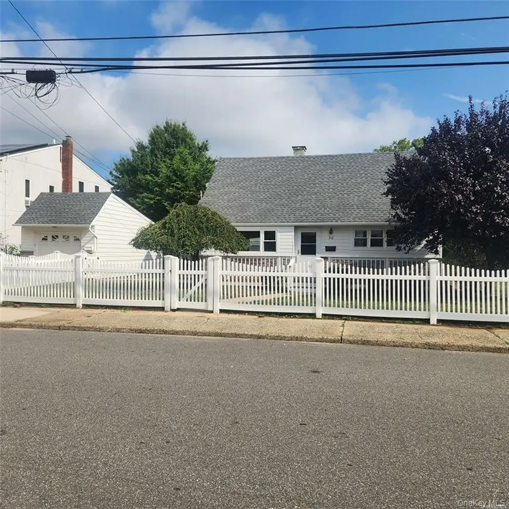30 Montgomery Avenue Oceanside NY 11572