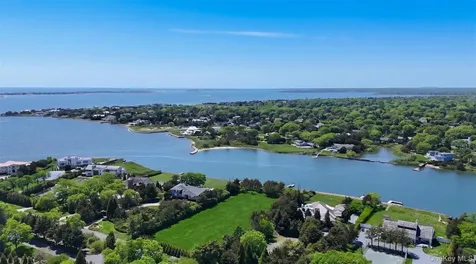 11 Pine Tree Lane Westhampton NY 11977