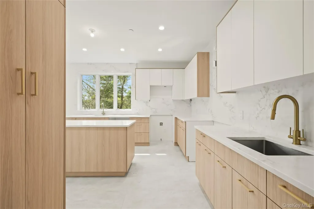 5 Mirror Lake Road Spring Valley NY 10977