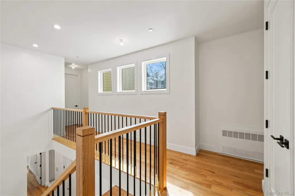 5 Mirror Lake Road Spring Valley NY 10977