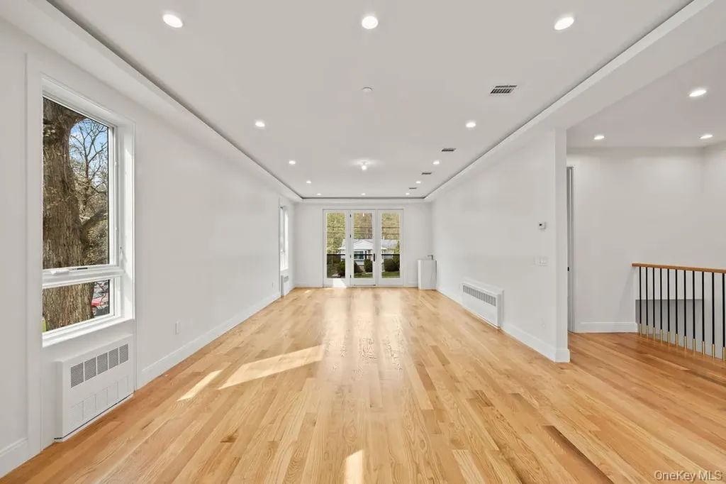 5 Mirror Lake Road Spring Valley NY 10977