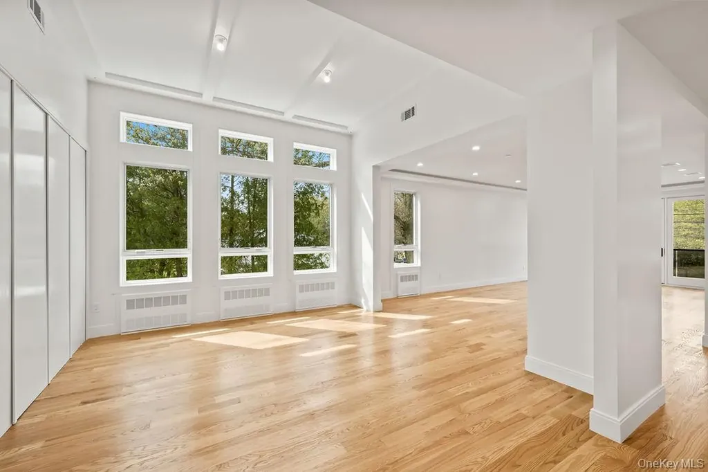 5 Mirror Lake Road Spring Valley NY 10977