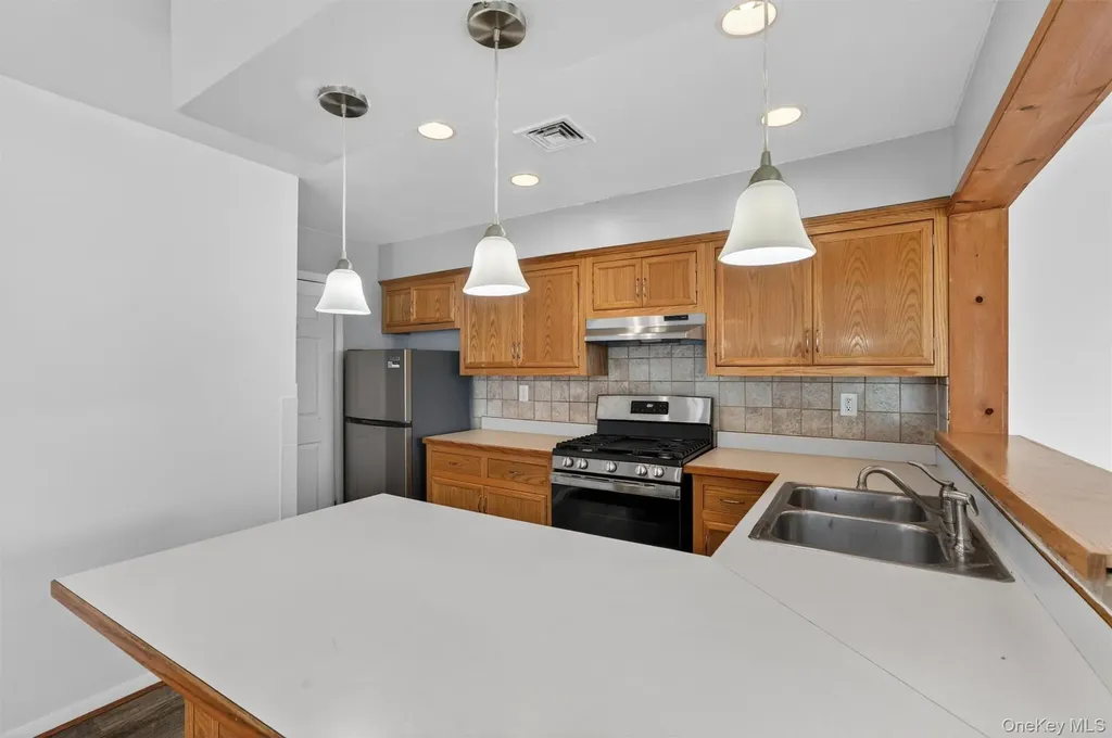 6 Charlotte Mews Middletown NY 10940