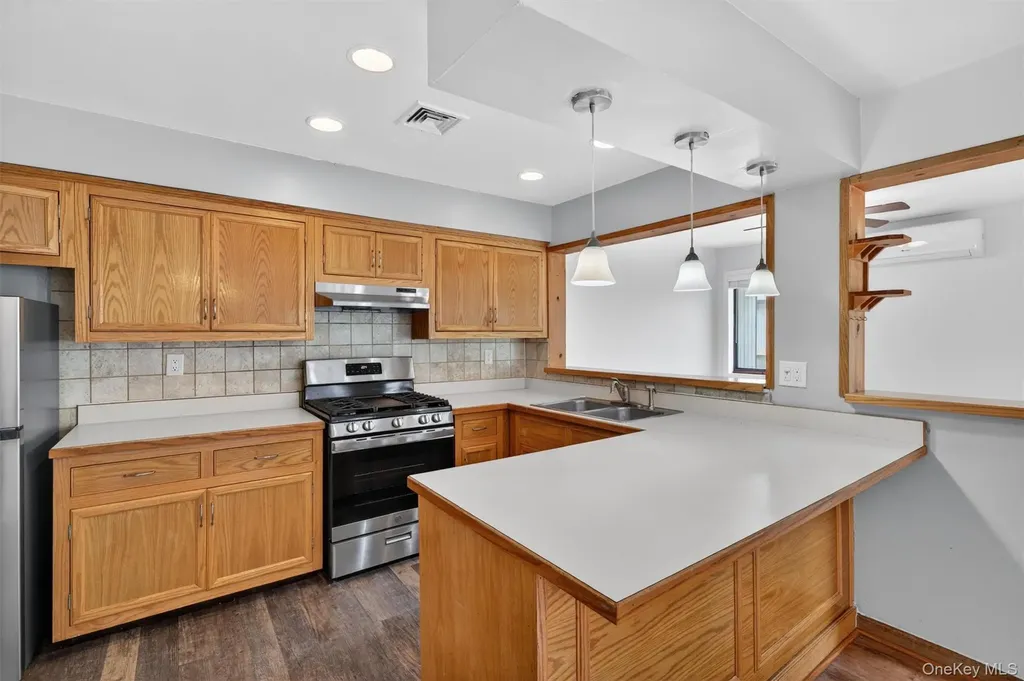 6 Charlotte Mews Middletown NY 10940