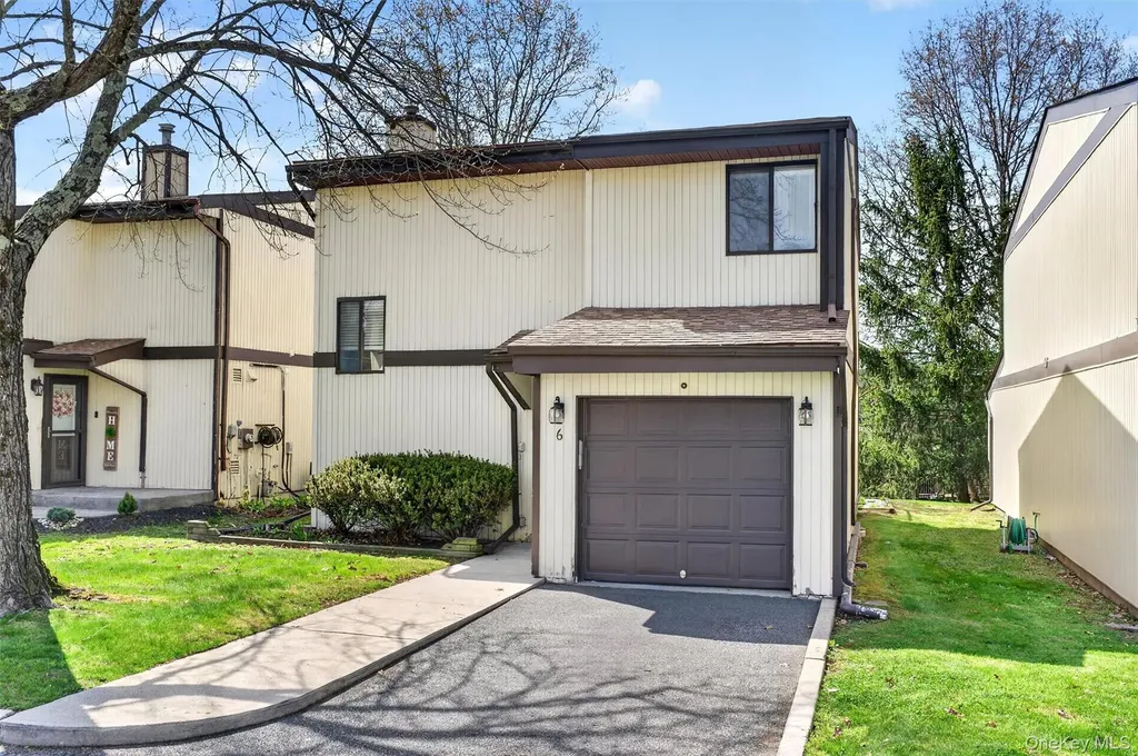 6 Charlotte Mews Middletown NY 10940