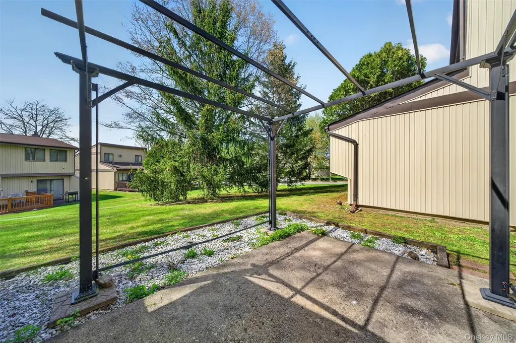 6 Charlotte Mews Middletown NY 10940
