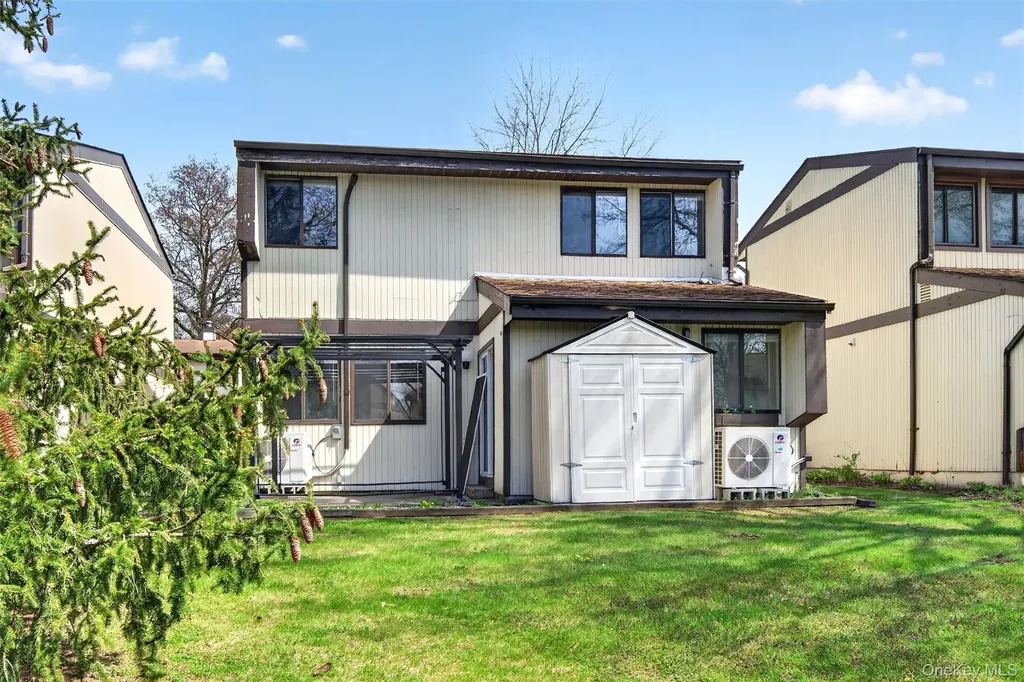6 Charlotte Mews Middletown NY 10940