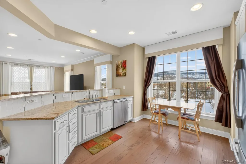 734 Regency Drive Fishkill NY 12524