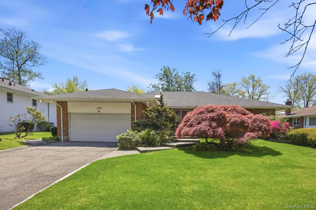 27 Whittier Drive Searingtown NY 11507