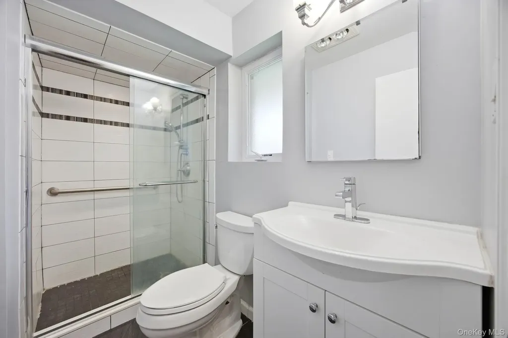 27 Whittier Drive Searingtown NY 11507