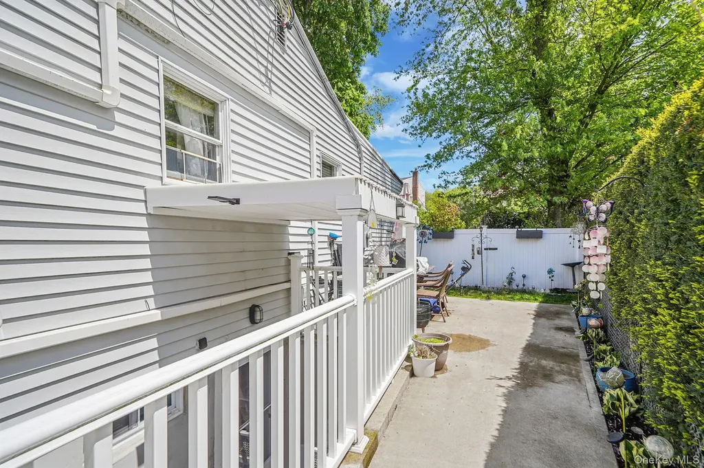 85 Applegate Drive Central Islip NY 11722