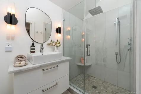 21515 Soundview Avenue Southold NY 11971