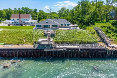 21515 Soundview Avenue Southold NY 11971
