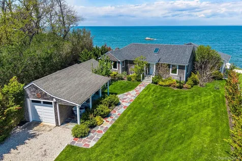 21515 Soundview Avenue Southold NY 11971