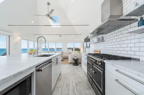 21515 Soundview Avenue Southold NY 11971