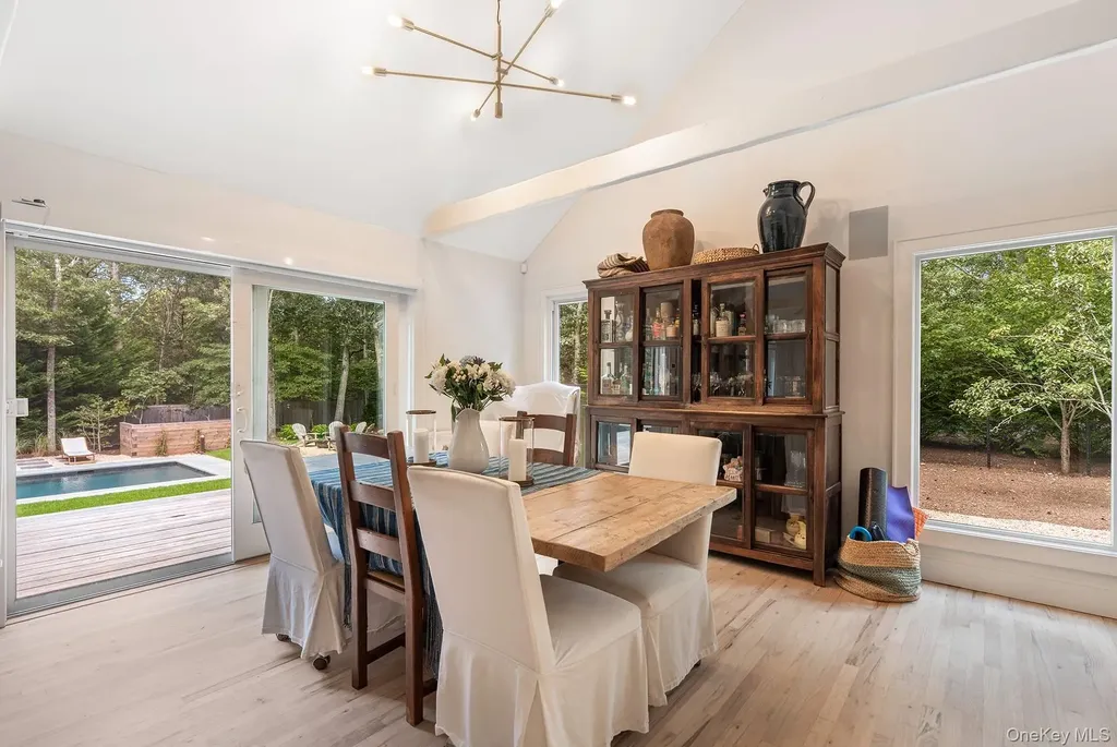 34 Harbor Boulevard East Hampton NY 11937