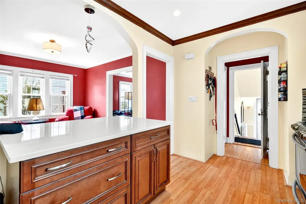 28 Spruce Street New Rochelle NY 10805
