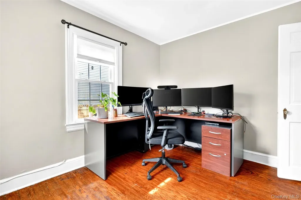 28 Spruce Street New Rochelle NY 10805