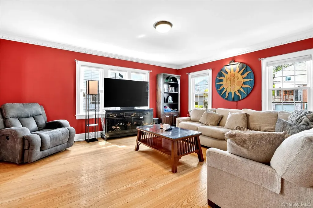 28 Spruce Street New Rochelle NY 10805
