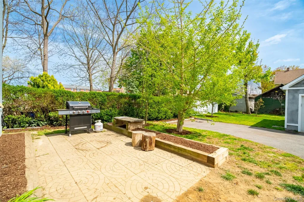 28 Spruce Street New Rochelle NY 10805