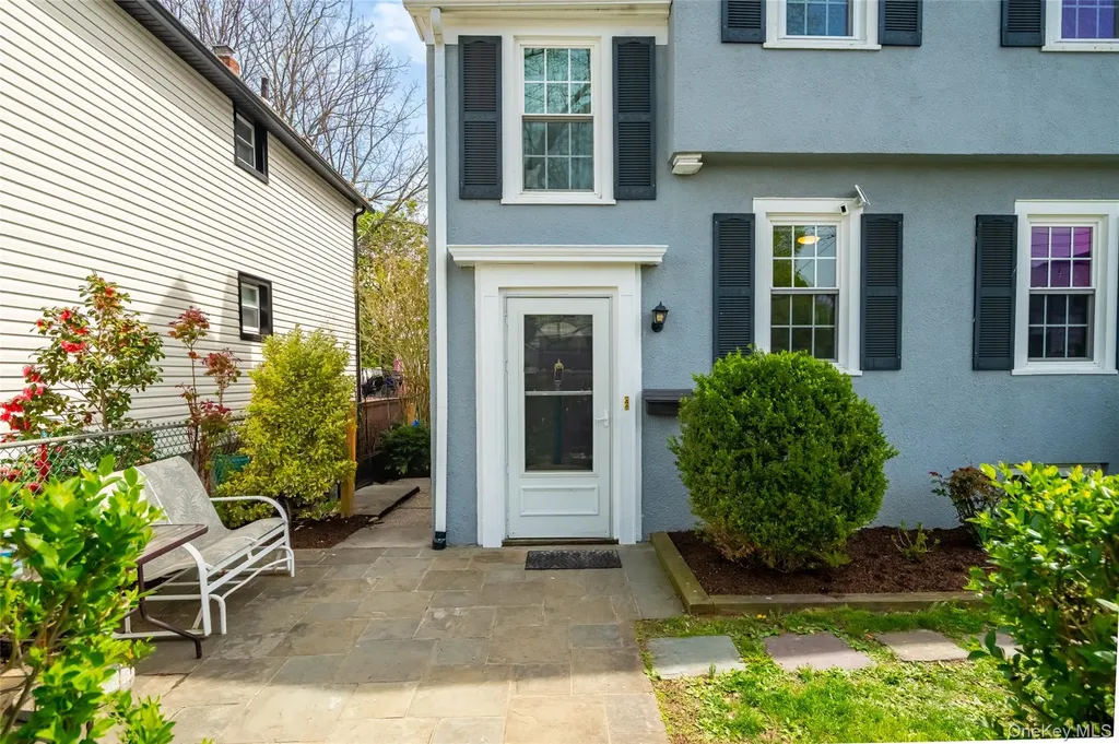 28 Spruce Street New Rochelle NY 10805