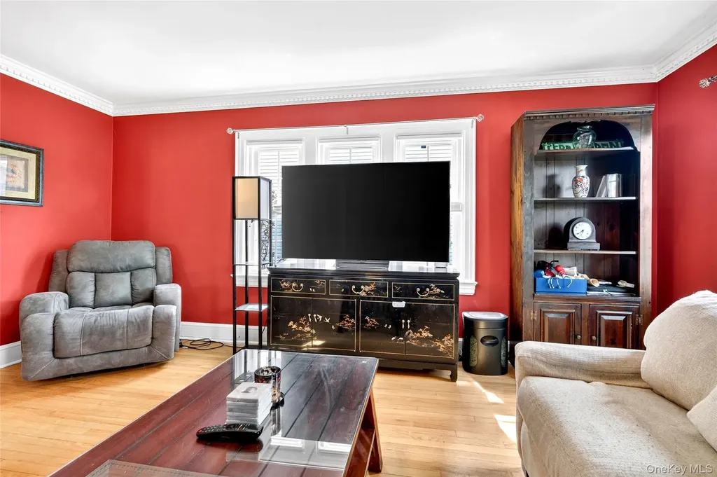 28 Spruce Street New Rochelle NY 10805