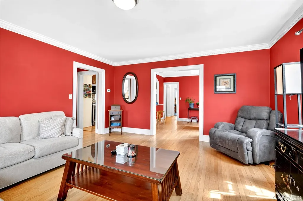 28 Spruce Street New Rochelle NY 10805