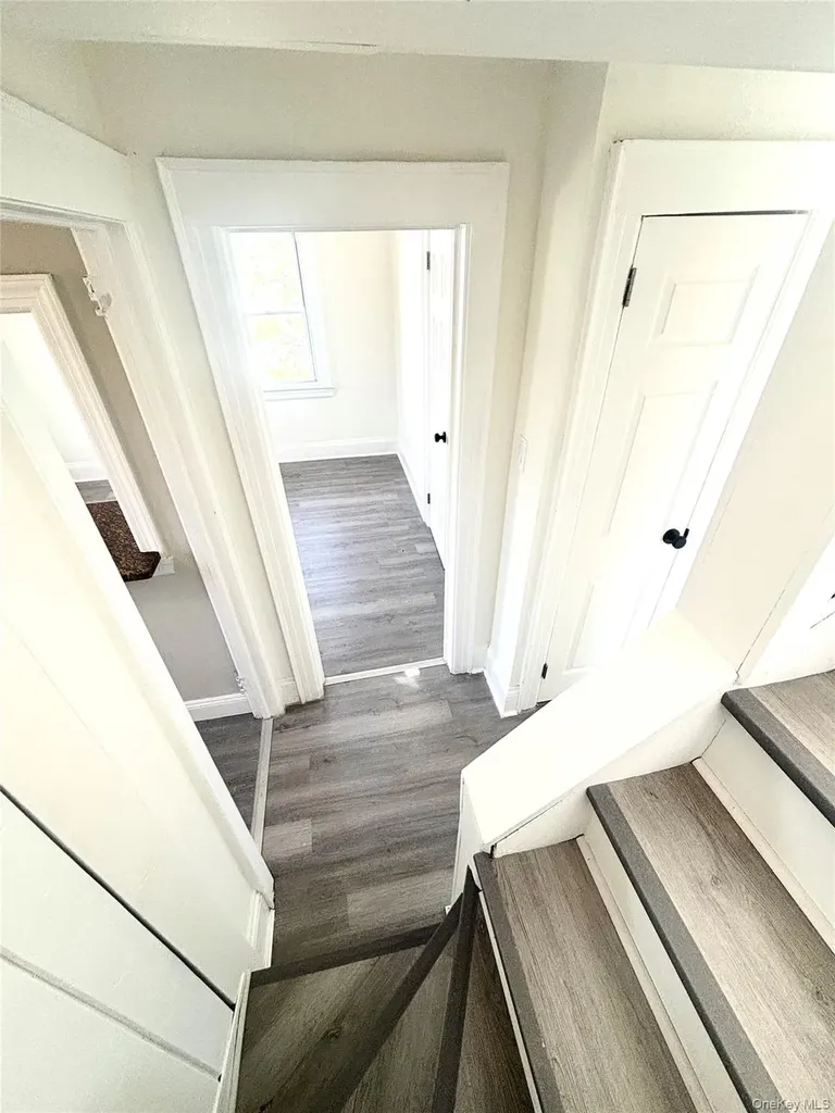 66 Kenmore Road Valley Stream NY 11581
