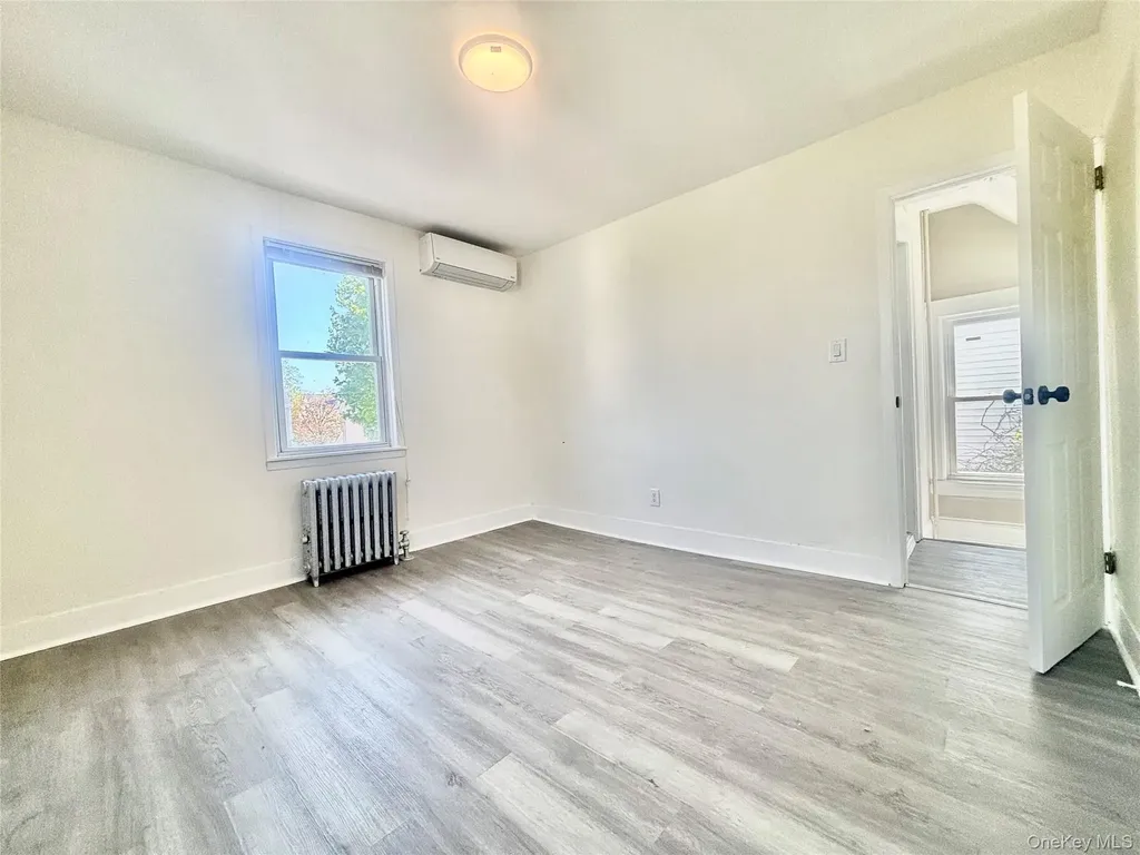 66 Kenmore Road Valley Stream NY 11581