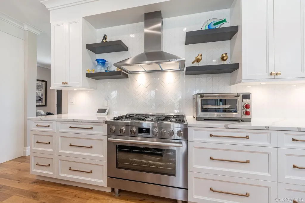 1665 Glenn Road Southold NY 11971