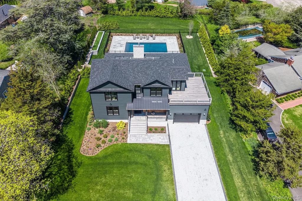1665 Glenn Road Southold NY 11971