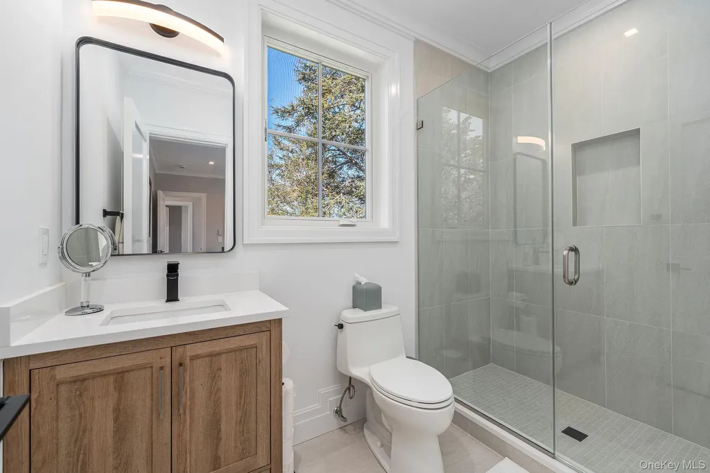 1665 Glenn Road Southold NY 11971