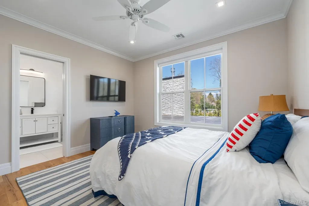 1665 Glenn Road Southold NY 11971