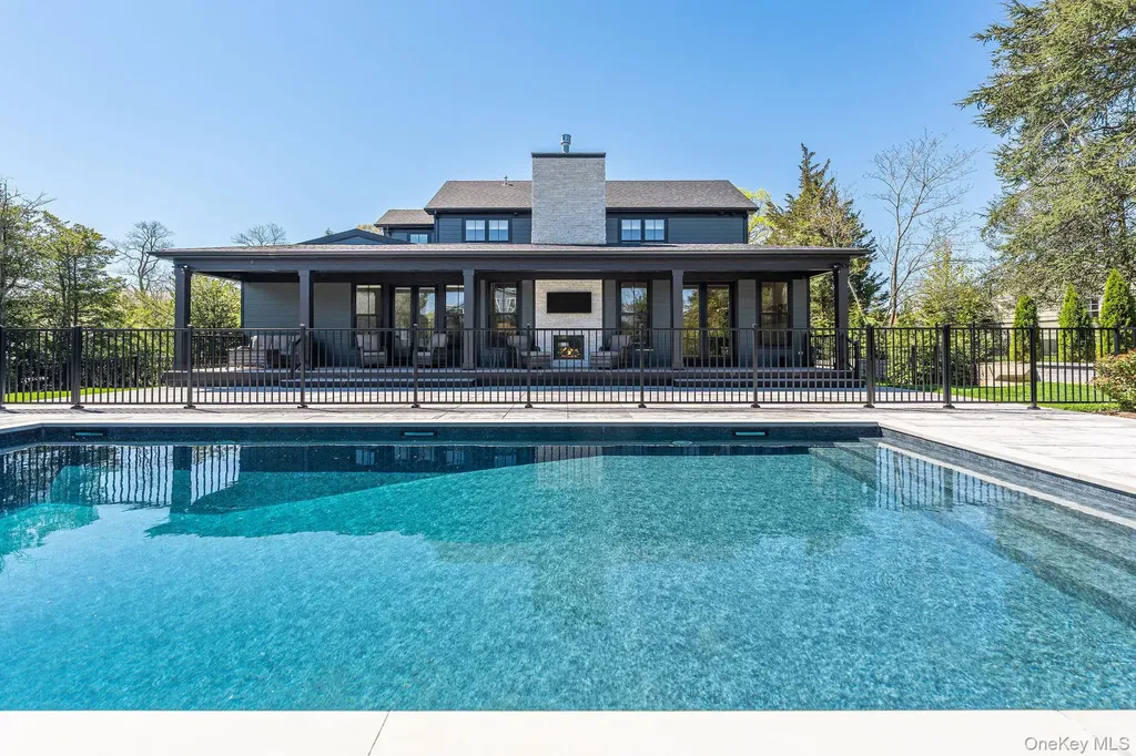 1665 Glenn Road Southold NY 11971