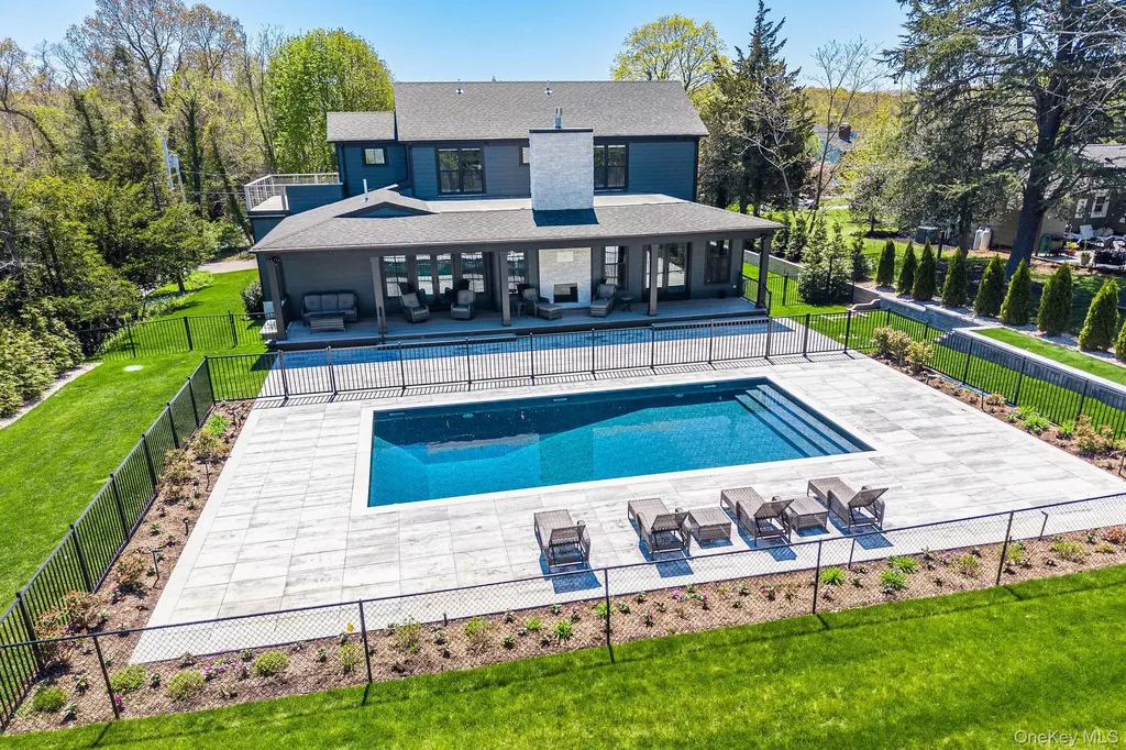 1665 Glenn Road Southold NY 11971