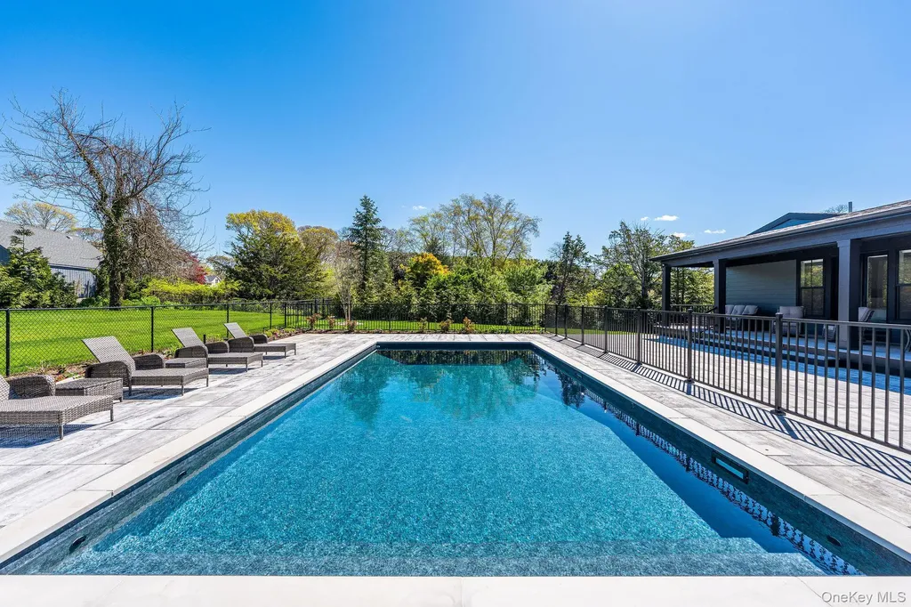 1665 Glenn Road Southold NY 11971