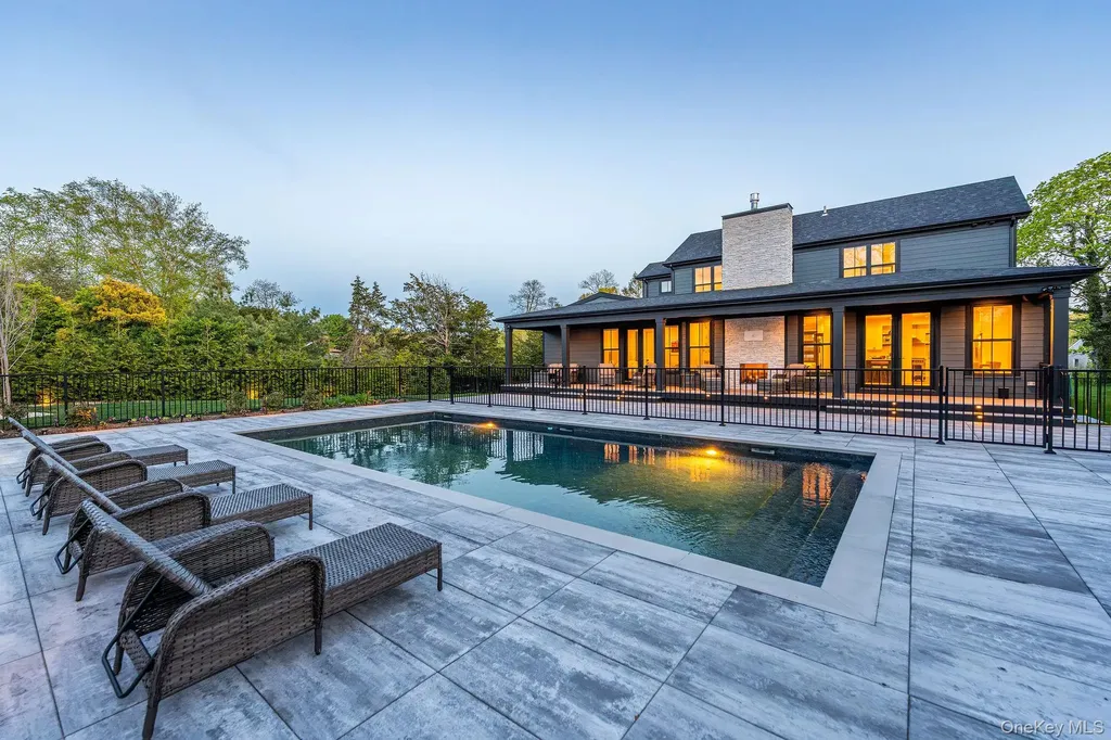 1665 Glenn Road Southold NY 11971
